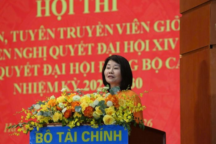 Phó Bí thư chuyên trách Đảng ủy Bộ Tài chính Nguyễn Thị Thu Lan phát biểu bế mạc.