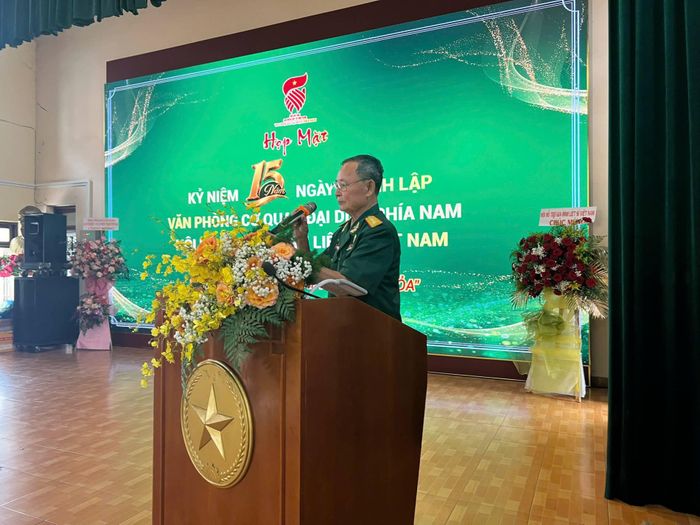 Đại tá Lê Thanh Song chia sẻ, có những lần đưa HCLS trở về quê hương, bản thân ông đã không bao giờ quên hình ảnh một người mẹ già run run quỳ xuống bên phần mộ con mình, đôi bàn tay gầy guộc vuốt nhẹ lên tấm bia rồi nghẹn ngào nói "Con ơi… cuối cùng mẹ cũng tìm được con".