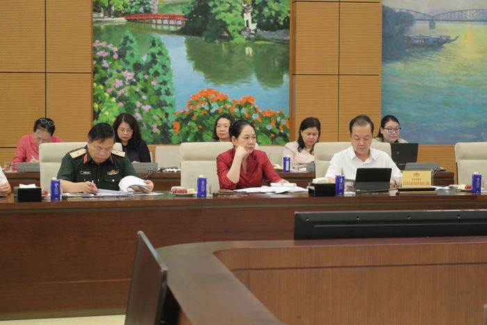 Các đại biểu tham dự cuộc họp
