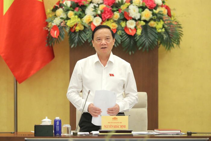 Phó Chủ tịch Quốc hội Nguyễn Khắc Định phát biểu tại cuộc họp