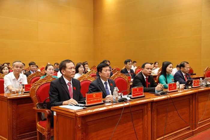 Các đại biểu tham dự kỳ họp. Ảnh: H.P