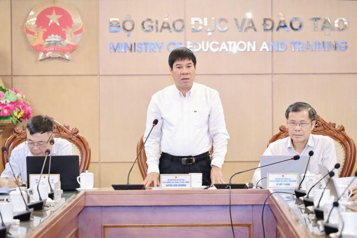 GS.TS Huỳnh Văn Chương, Cục trưởng Cục Quản lý chất lượng, Bộ GD-ĐT phát biểu tại hội nghị. Ảnh: Bộ GD-ĐT