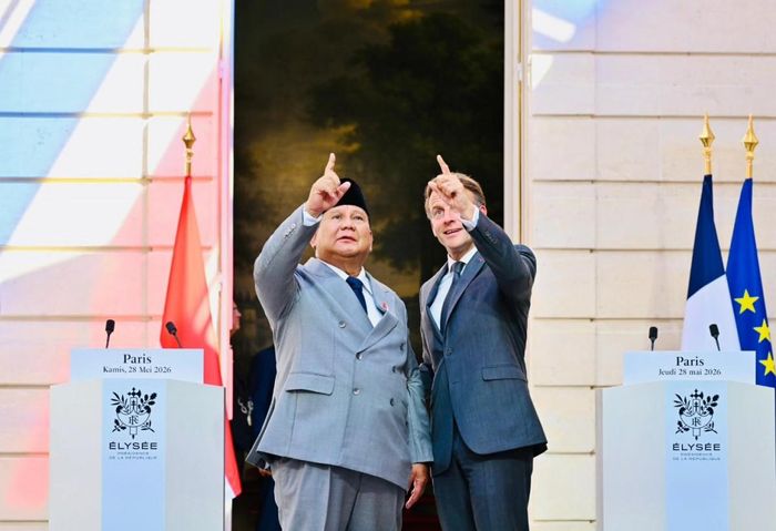Ông Prabowo Subianto và ông Emmanuel Macron tại Điện Élyseé ở thủ đô Paris ngày 28/5. Ảnh: Văn phòng Nội các Indonesia
