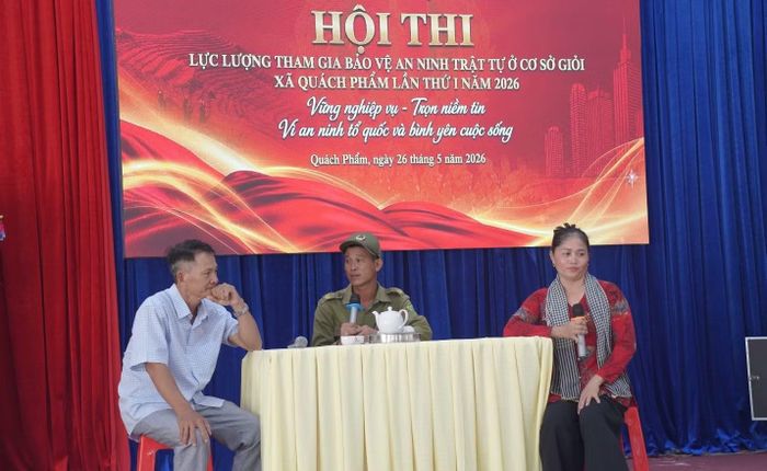 Lực lượng ANTT cơ sở xã Quách Phẩm lồng ghép tuyên truyền Chỉ thị số 01 của Ban Thường vụ Tỉnh ủy về phòng, chống khai thác thủy sản mang tính hủy diệt tại Hội thi ANTT cơ sở giỏi năm 2026.