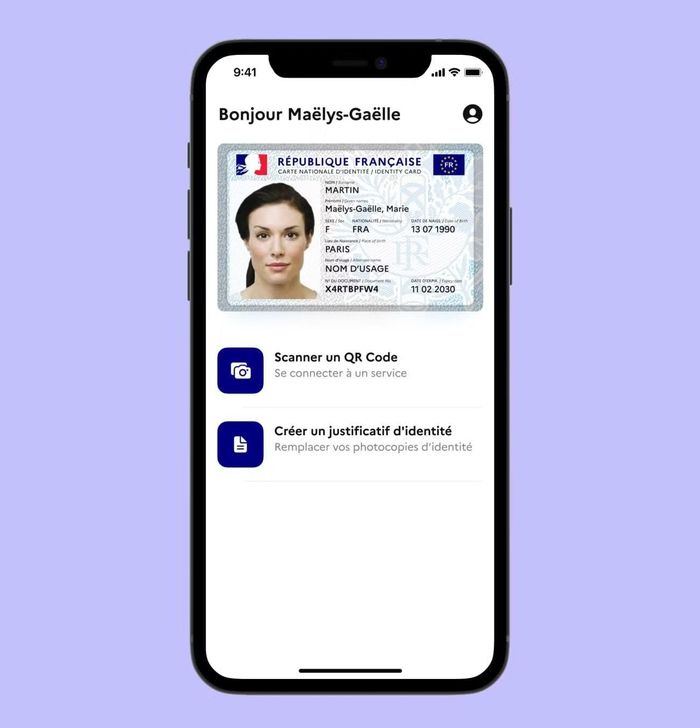 Ứng dụng France Identité gắn thẻ căn cước quốc gia với điện thoại thông minh.