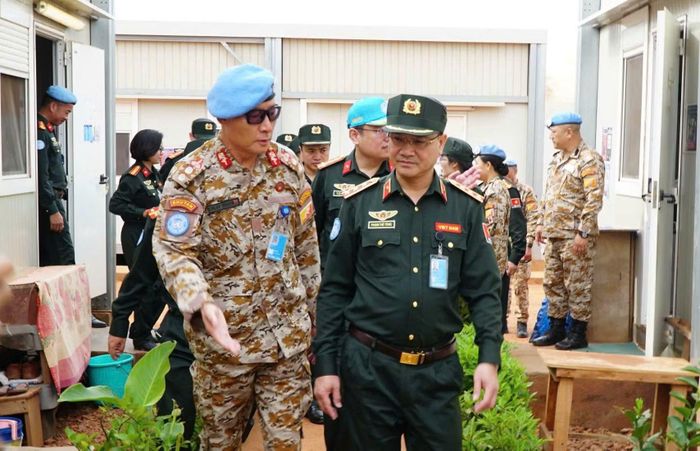 Thượng tướng Phạm Thế Tùng, Thứ trưởng Bộ Công an dẫn đầu đoàn công tác thăm Đơn vị Phản ứng nhanh Bhutan QRF tại Phái bộ MINUSCA, Cộng hòa Trung Phi, tháng 4/2026.