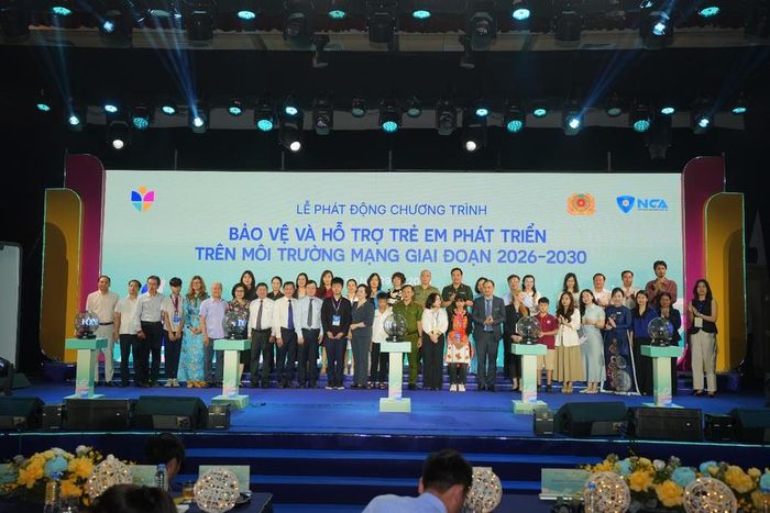 Chương trình lan tỏa tinh thần “Chung tay và Đồng hành” và còn gửi gắm kỳ vọng về một thế hệ “công dân số” biết làm chủ công nghệ và tự bảo vệ mình trên không gian mạng