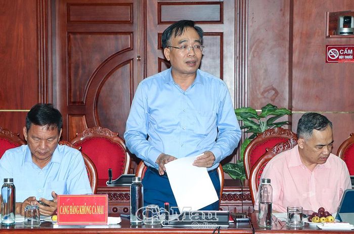 Giám đốc Ban Quản lý dự án Võ Viết Tâm thông tin về những khó khăn do giá nhiên liệu biến động và tình trạng khan hiếm nguồn cung vật liệu xây dựng trên địa bàn.