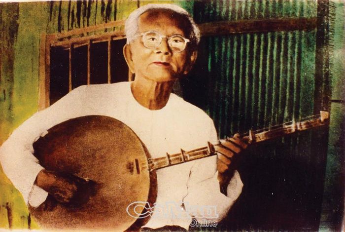 Cố Nhạc sĩ Cao Văn Lầu (học trò của Nhạc sĩ Lê Tài Khí).