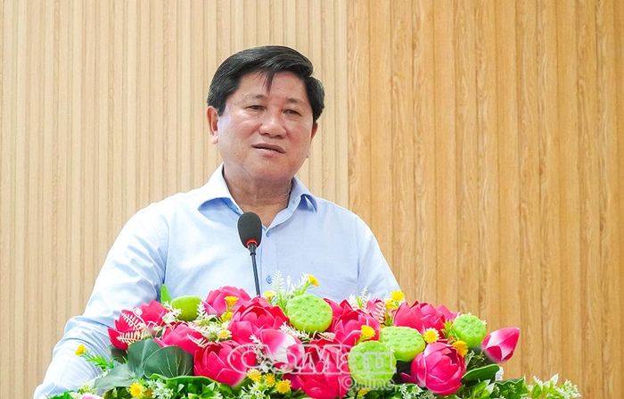 Phó Chủ tịch UBND tỉnh Cà Mau Lê Văn Sử phát biểu chỉ đạo tại buổi lễ.