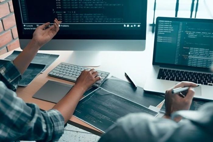 Khi dữ liệu trở thành tài sản quan trọng của doanh nghiệp, vai trò của các chuyên gia công nghệ và bảo mật sẽ càng trở nên thiết yếu hơn bao giờ hết. Ảnh minh họa 
