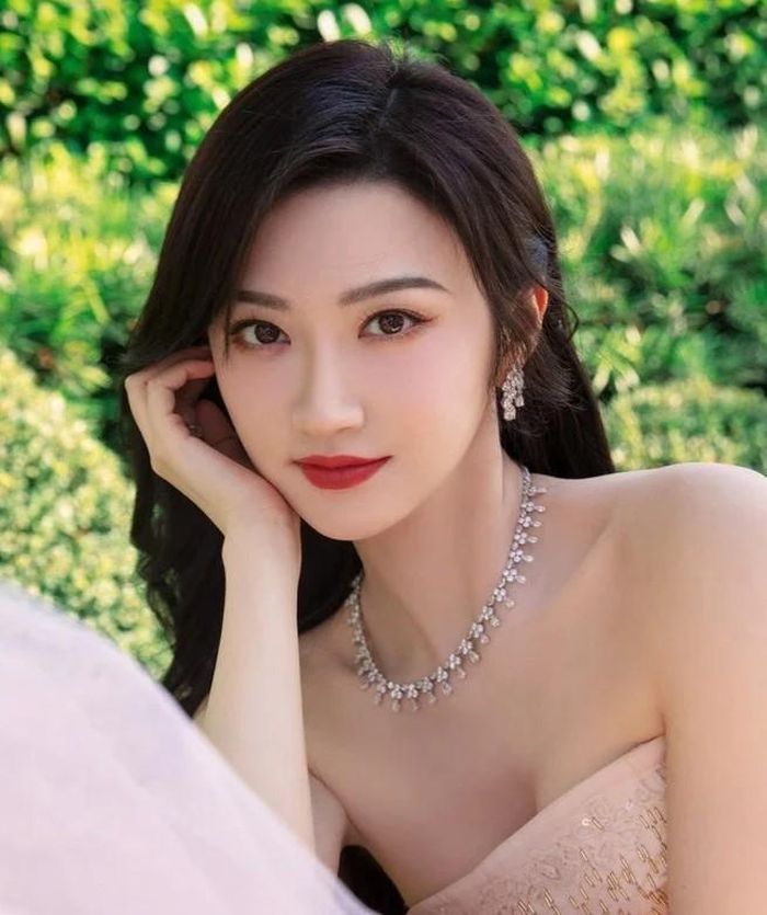 Cảnh Điềm đứng trước nguy cơ mất trắng vì ồn ào.