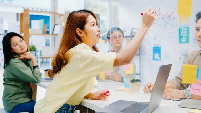 Giám đốc sáng tạo AI là người kết hợp tư duy sáng tạo truyền thống và khả năng khai thác trí tuệ nhân tạo