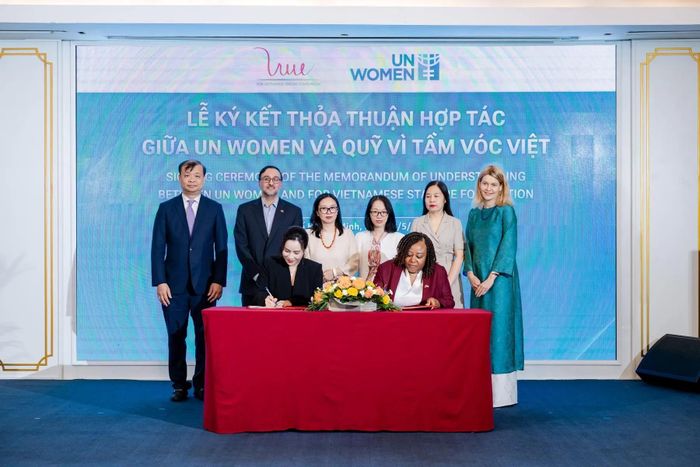 Việc Quỹ Vì Tầm Vóc Việt (VSF) và UN Women ký kêt nhằm triển khai các hoạt động thúc đẩy bình đẳng giới và tăng cường quyền năng kinh tế cho phụ nữ.