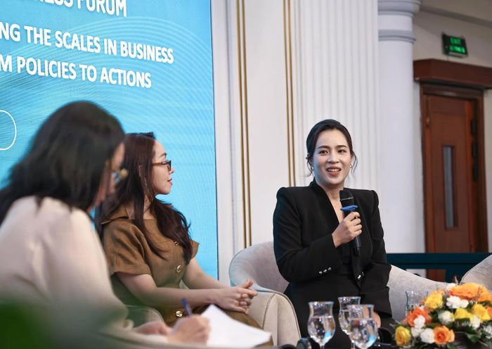 Bà Trần Thị Như Trang - Chủ tịch Hội đồng Quản lý Quỹ Vì Tầm Vóc Việt chia sẻ tại diễn đàn.