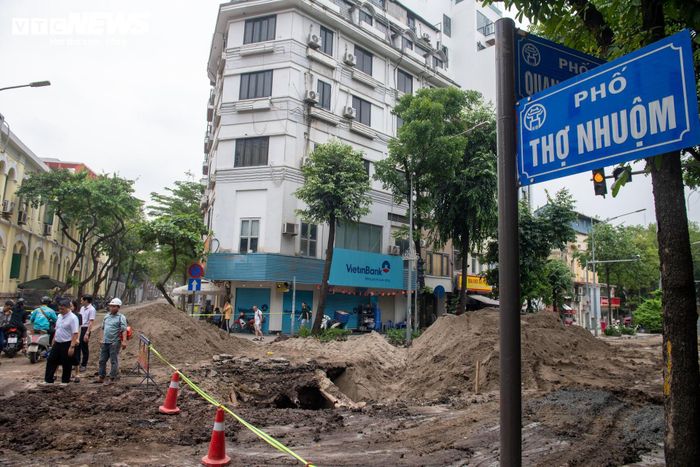 Nút giao Quang Trung - Thợ Nhuộm thời điểm trưa 29/5.