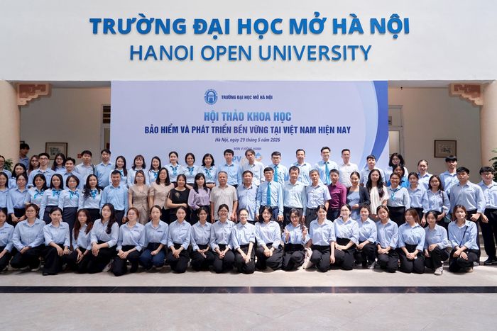 Đông đảo các chuyên gia, nhà khoa học, quản lý tham dự Hội thảo khoa học “Bảo hiểm và phát triển bền vững tại Việt Nam hiện nay”. Ảnh: Trung Kiên.