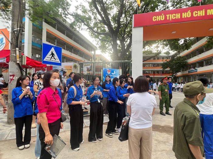 Điểm thi tại trường THCS Phú Thượng.