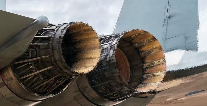 Chính vì vậy, F-15EX được giới quân sự Mỹ định vị như một nền tảng “xe tải tên lửa”, có nhiệm vụ mang số lượng lớn đạn đánh chặn để bảo vệ không phận trước các mối đe dọa như tên lửa hành trình, máy bay không người lái và cả mục tiêu tốc độ cao.