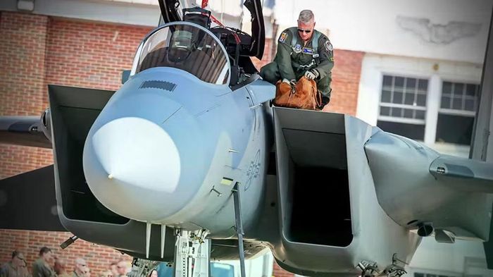 Việc bổ sung 24 tiêm kích F-15EX không chỉ là một quyết định mua sắm, mà còn là bước đi chiến lược nhằm bảo vệ không phận Mỹ trong kỷ nguyên mà các mối đe dọa trên không ngày càng đa dạng và khó lường.