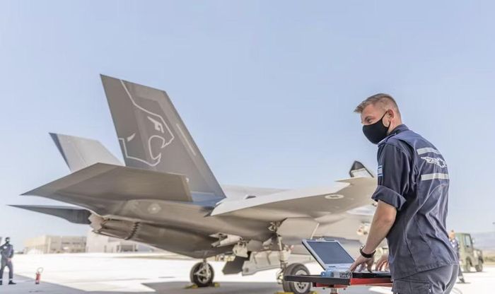 Trước đó, từ đầu tháng 5, Israel liên tục sử dụng máy bay tiêm kích đa nhiệm F-35I Adir, dòng tiêm kích tàng hình thế hệ 5 có bán kính chiến đấu 1.100 km, mang theo bom dẫn đường chính xác để tấn công sâu vào lãnh thổ Lebanon.