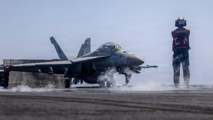  Lực lượng Mỹ hoạt động xung quanh eo biển Hormuz. Ảnh: X/@CENTCOM 