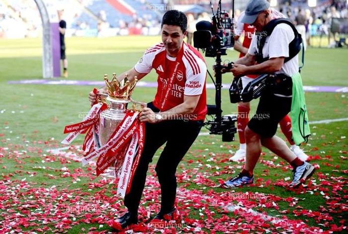  Arteta muốn có chiếc cúp thứ 2 ở mùa giải này. Ảnh: EPA. 