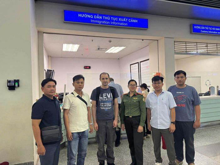 Công tác quản lý, chăm sóc y tế cho người nước ngoài lưu trú được Phòng PC10 thực hiện chặt chẽ, đúng quy định. Ảnh: CA