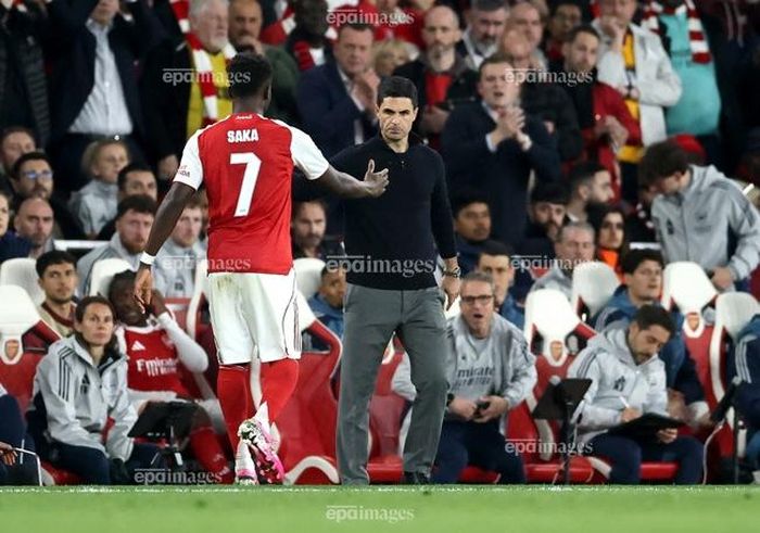  Thầy trò Arteta muốn soán ngôi vô địch của đối thủ lớn PSG. Ảnh: EPA. 