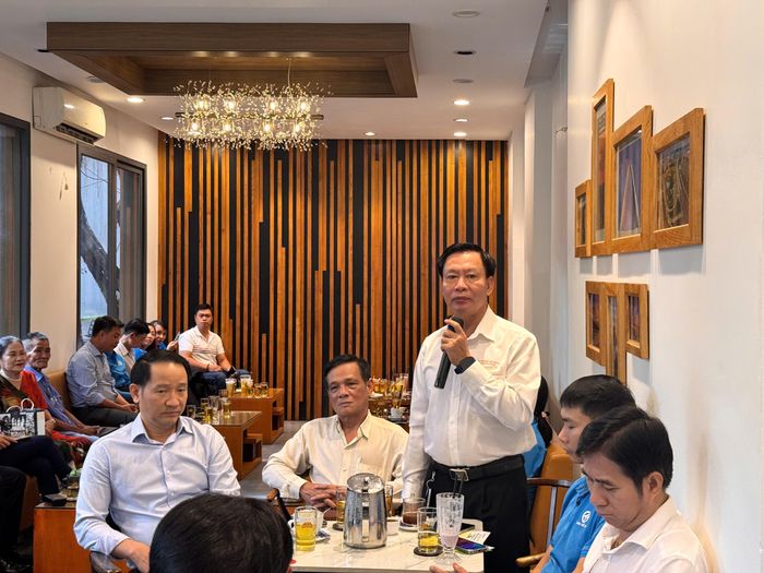  Các ý kiến giúp lãnh đạo nắm bắt những mong mỏi của người dân. Ảnh: THANH THÙY 