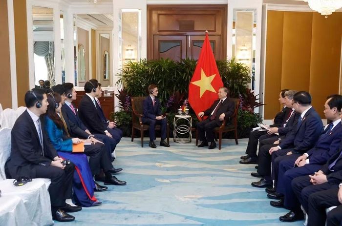  Tổng Bí thư, Chủ tịch nước Tô Lâm tiếp ông Wong Kim Yin, Tổng giám đốc Tập đoàn Sembcorp. Ảnh: Thống Nhất/TTXVN. 
