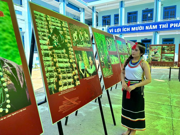 Trưng bày chuyên đề “Không gian văn hóa đồng bào Cor - Di sản sống giữa đại ngàn”