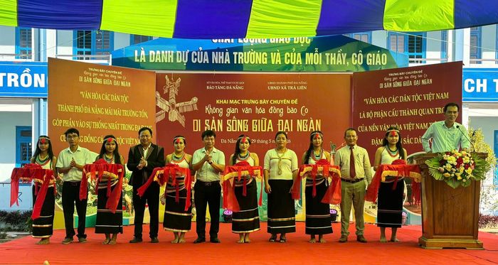 Khai mạc trưng bày chuyên đề “Không gian văn hóa đồng bào Cor - Di sản sống giữa đại ngàn”