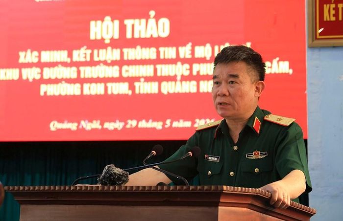Thiếu tướng Đoàn Quang Hòa, Cục trưởng Cục Chính sách - Xã hội (Tổng cục Chính trị) phát biểu tại Hội thảo
