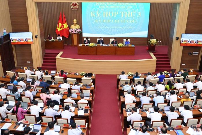 Kỳ họp thứ 3 HĐND tỉnh Quảng Ngãi hoàn thành chương trình đề ra, tạo cơ sở pháp lí quan trọng cho công tác quản lí nhà nước và phát triển địa phương trong giai đoạn mới