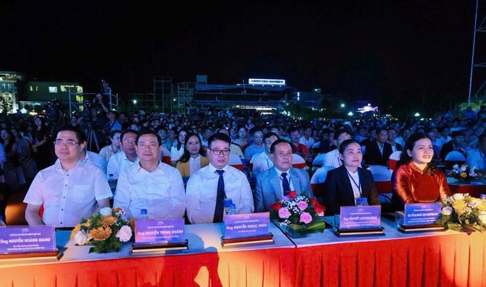 Các tiết mục lôi cuốn đã dẫn dắt khán giả qua hành trình khám phá lịch sử, văn hóa và khát vọng phát triển của Quảng Ngãi