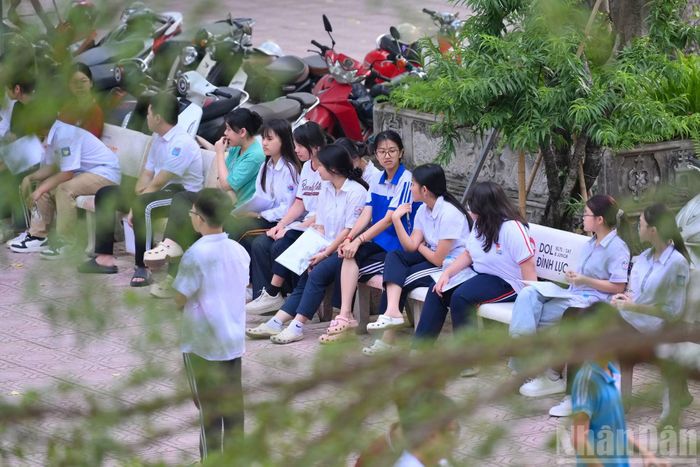 Để hoàn thành tốt môn thi này, thí sinh cần nắm vững về thể loại, có kỹ năng đọc-hiểu, phân tích và cảm thụ văn học để hoàn thành yêu cầu của đề thi.