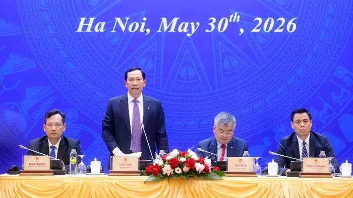 Thứ trưởng Công an Lê Văn Tuyến trả lời các câu hỏi của phóng viên.