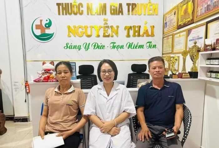 Lương y Nguyễn Thị Thái là người phụ nữ dân tộc Tày sinh ra trong gia đình có truyền thống làm nghề thuốc nam qua nhiều thế hệ.