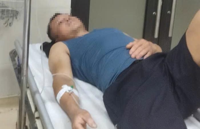 Một trong 6 bệnh nhân bị ngộ độc thực phẩm đang được điều trị tại bệnh viện