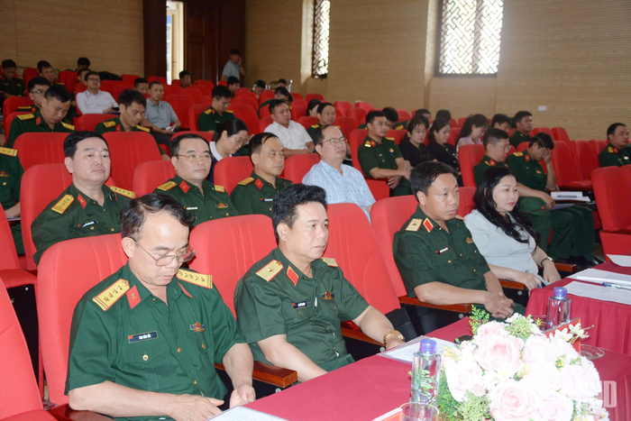 Các đại biểu dự hội nghị.