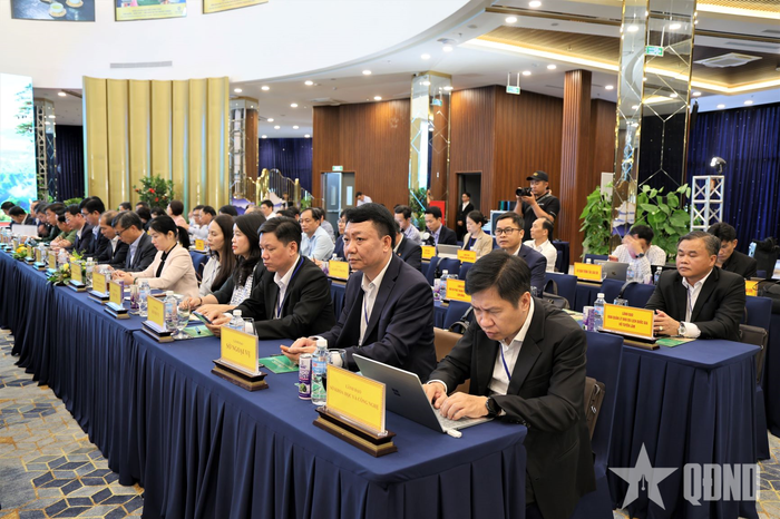  Đại biểu dự hội thảo.