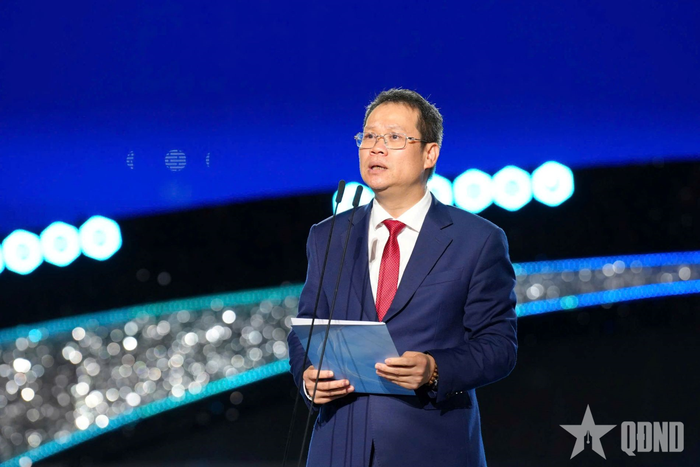 Đồng chí Nguyễn Mạnh Hùng, Phó bí thư Thành ủy, Chủ tịch UBND TP Đà Nẵng phát biểu khai mạc. 