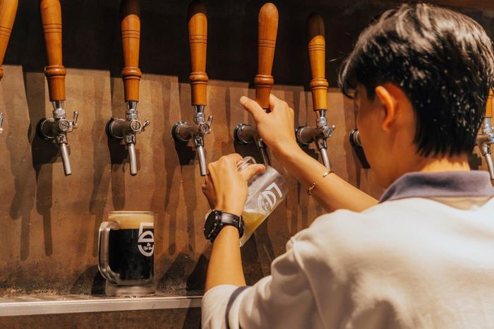 Lễ hội quy tụ những gian hàng của 12 nhà máy bia thủ công (Breweries), tuyển chọn từ những thương hiệu danh tiếng nhất tại Việt Nam và khu vực