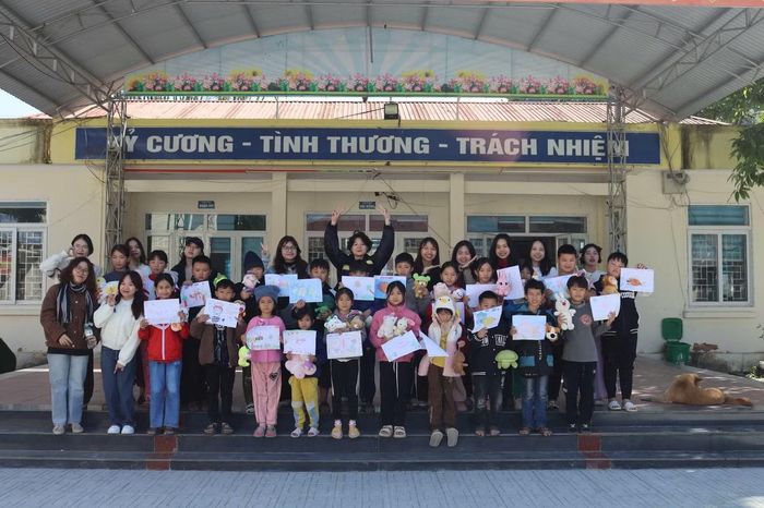 Những trải nghiệm trong công tác Đoàn - Hội giúp Phương Thùy rèn luyện kỹ năng tổ chức, kết nối và làm việc tập thể.