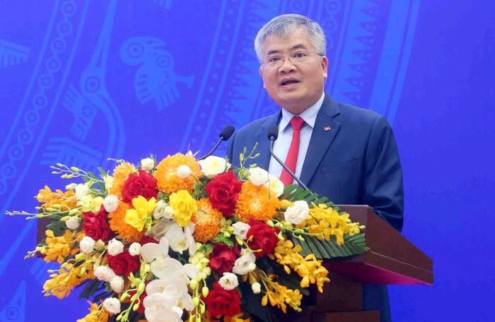  Phó Chủ nhiệm Văn phòng Chủ tịch nước Cấn Đình Tài thông tin tại buổi họp báo. Ảnh: QUANG THÀNH 