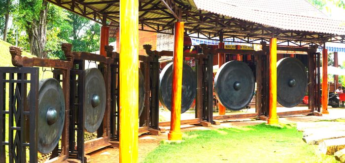  Bộ cồng chiêng là niềm tự hào của cộng đồng nơi đây 