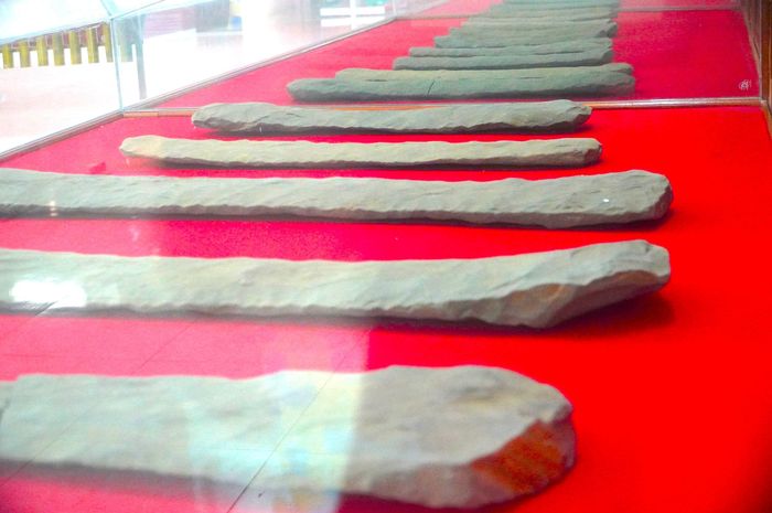  Bộ đàn đá cổ có niên đại hàng ngàn năm được trưng bày tại khu di tích 