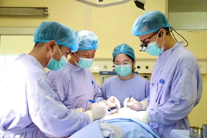 Tạo hình vi phẫu lưỡi - Ảnh BVCC
