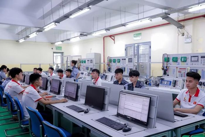 Sau đào tạo, lao động được kết nối với doanh nghiệp tuyển dụng sẽ nâng cao cơ hội việc làm, ổn định cuộc sống.